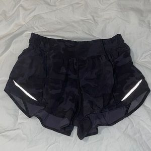 Lululemon hotty hot shorts